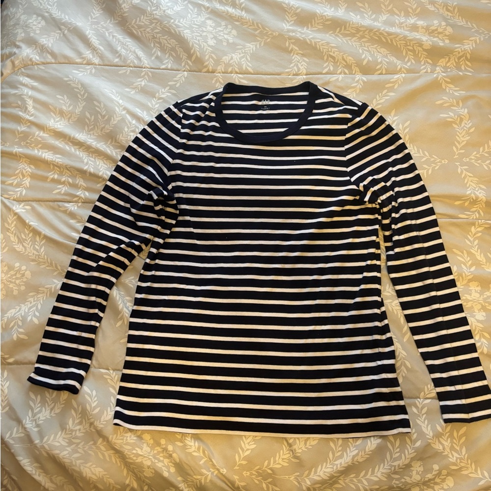 Gap long sleeve size xxl